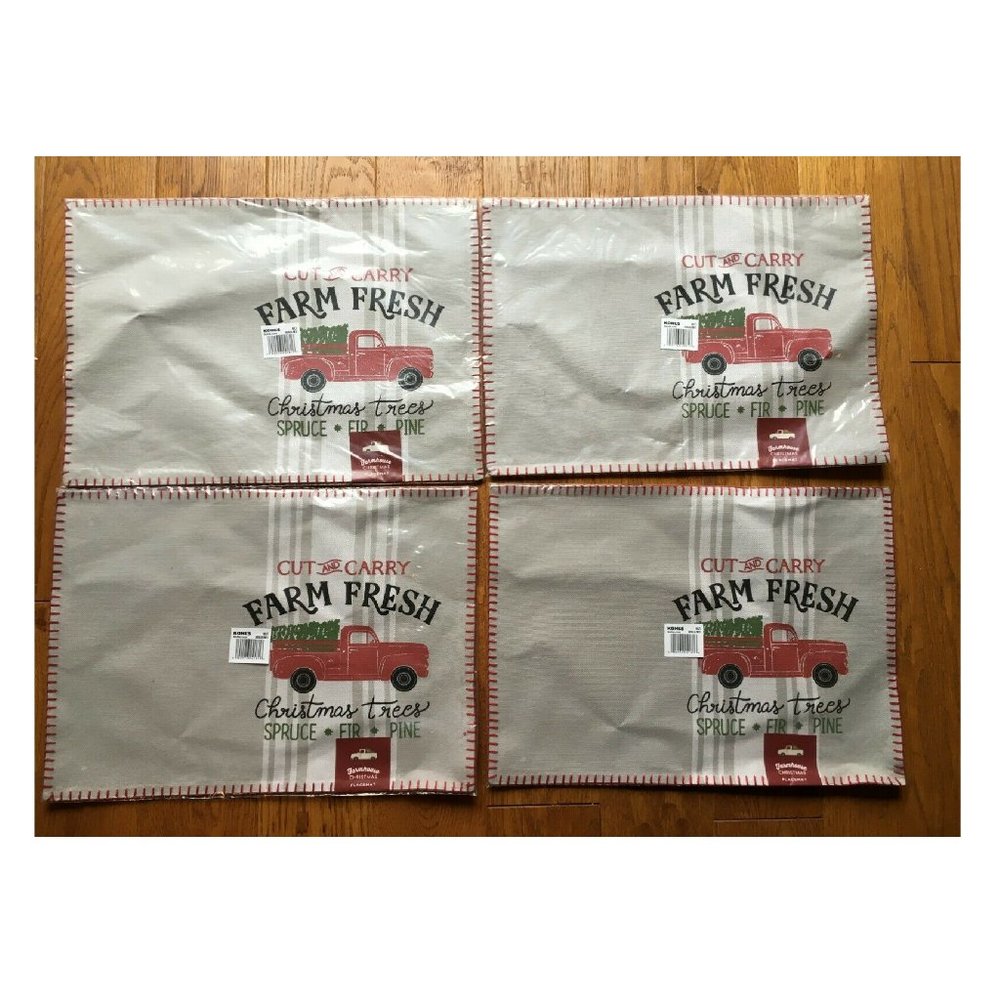 Red Pickup Truck Farmhouse Christmas Placemat Set of 4 St Nicholas Square NWT